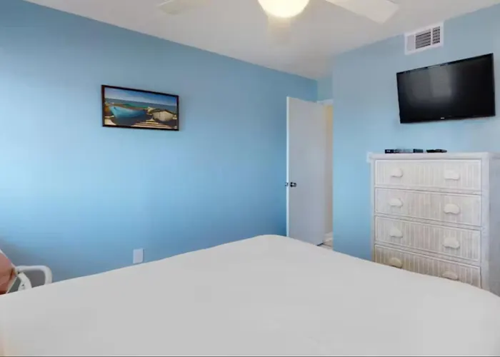 Summer House West B B105 Apartment